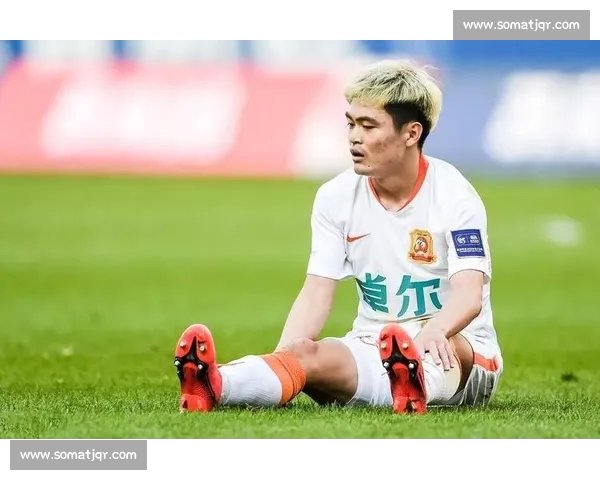 黄紫昌带伤出战创纪录！额眉缝八针仍头球破门
